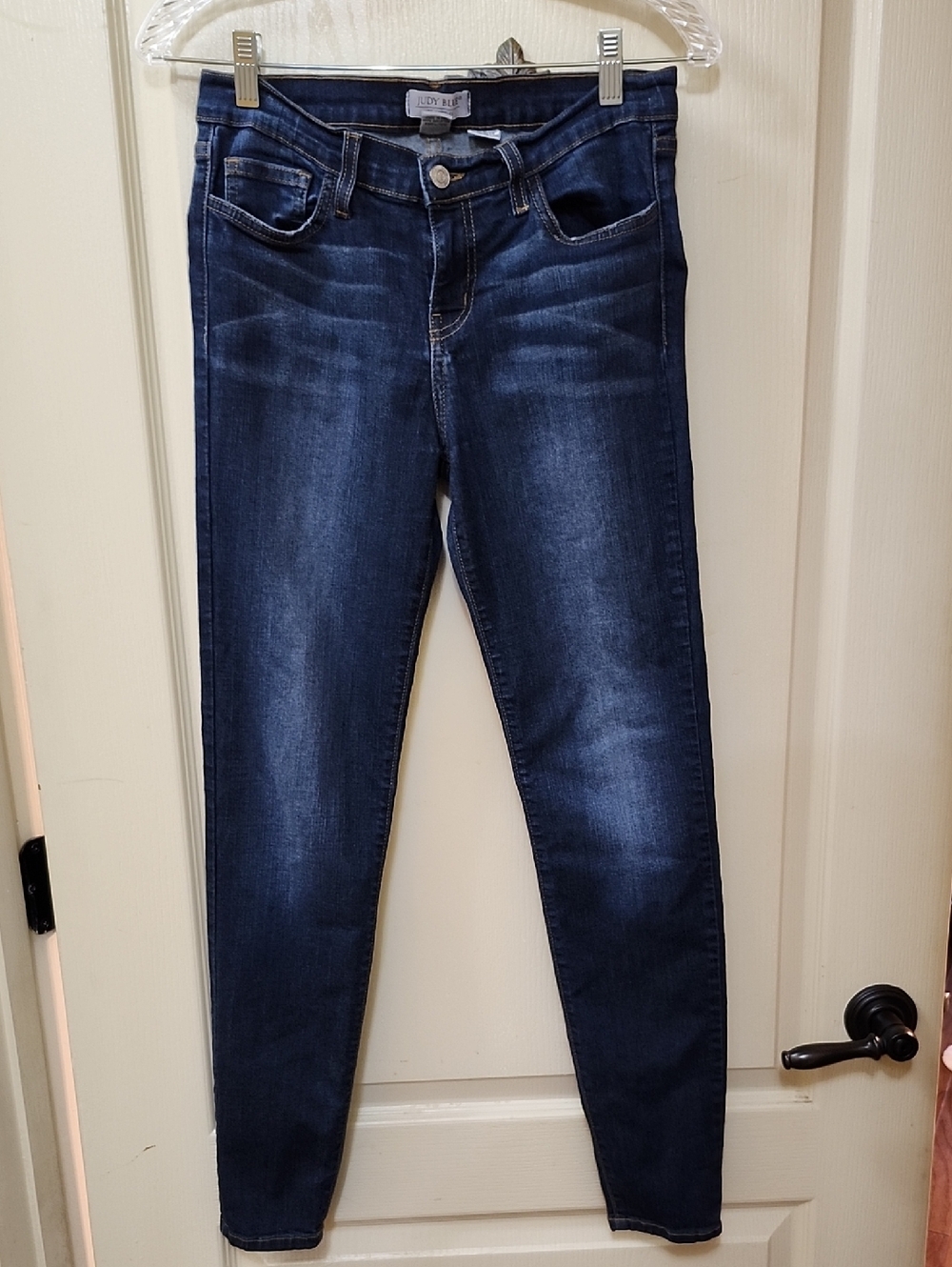 JUDY BLUE DARK WASH SKINNY JEANS